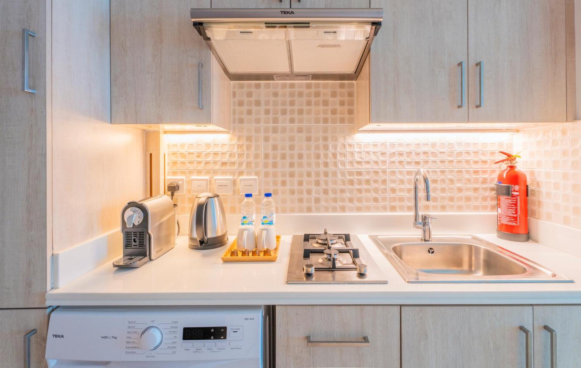 Studio With Pool And Private Beach Access On Palm Jumeirah Дубай Екстериор снимка