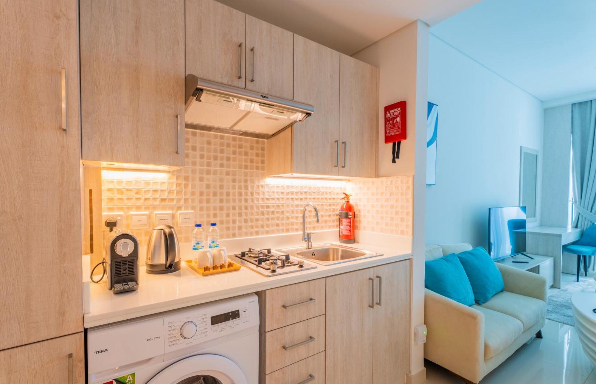 Studio With Pool And Private Beach Access On Palm Jumeirah Дубай Екстериор снимка