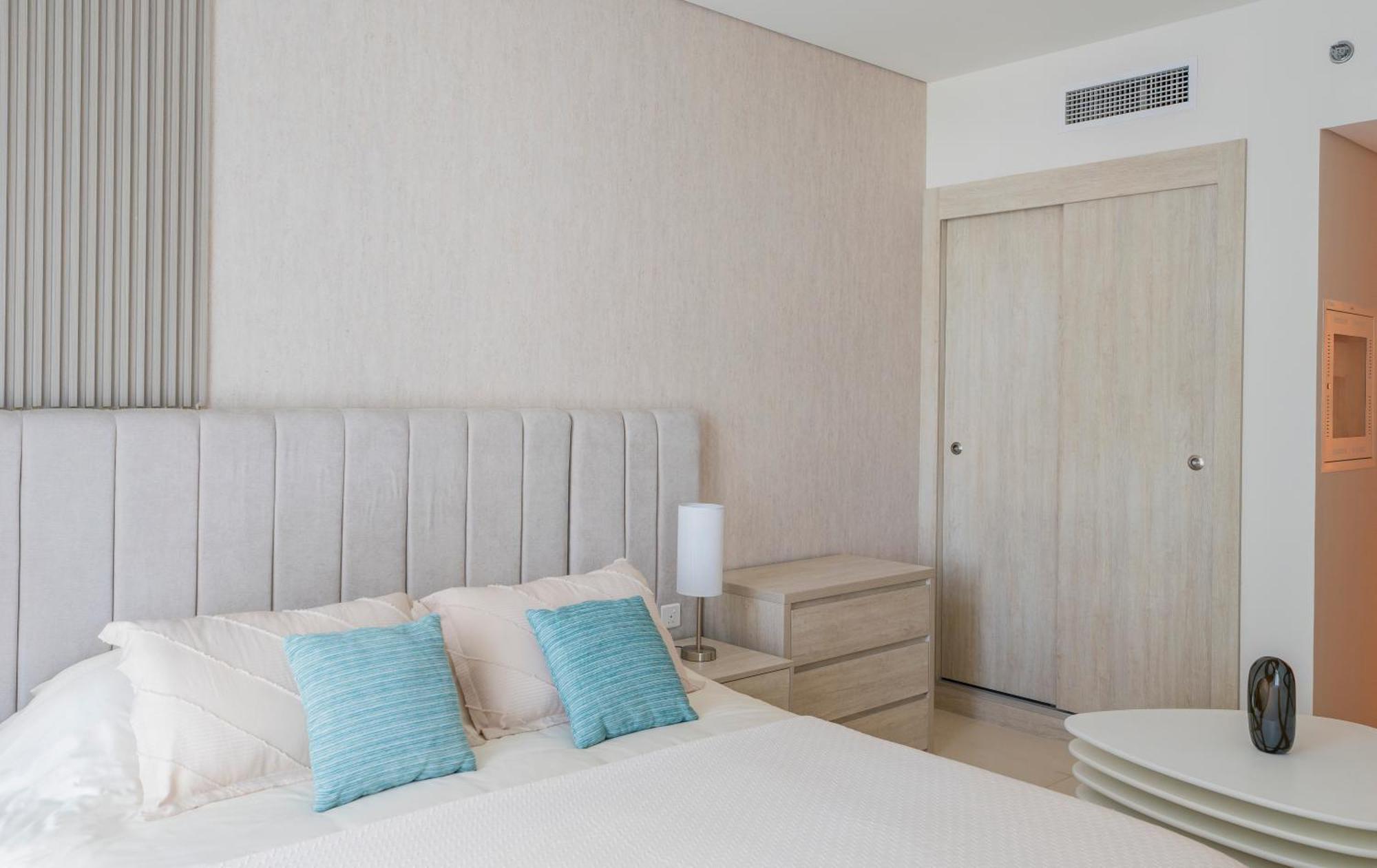 Studio With Pool And Private Beach Access On Palm Jumeirah Дубай Екстериор снимка