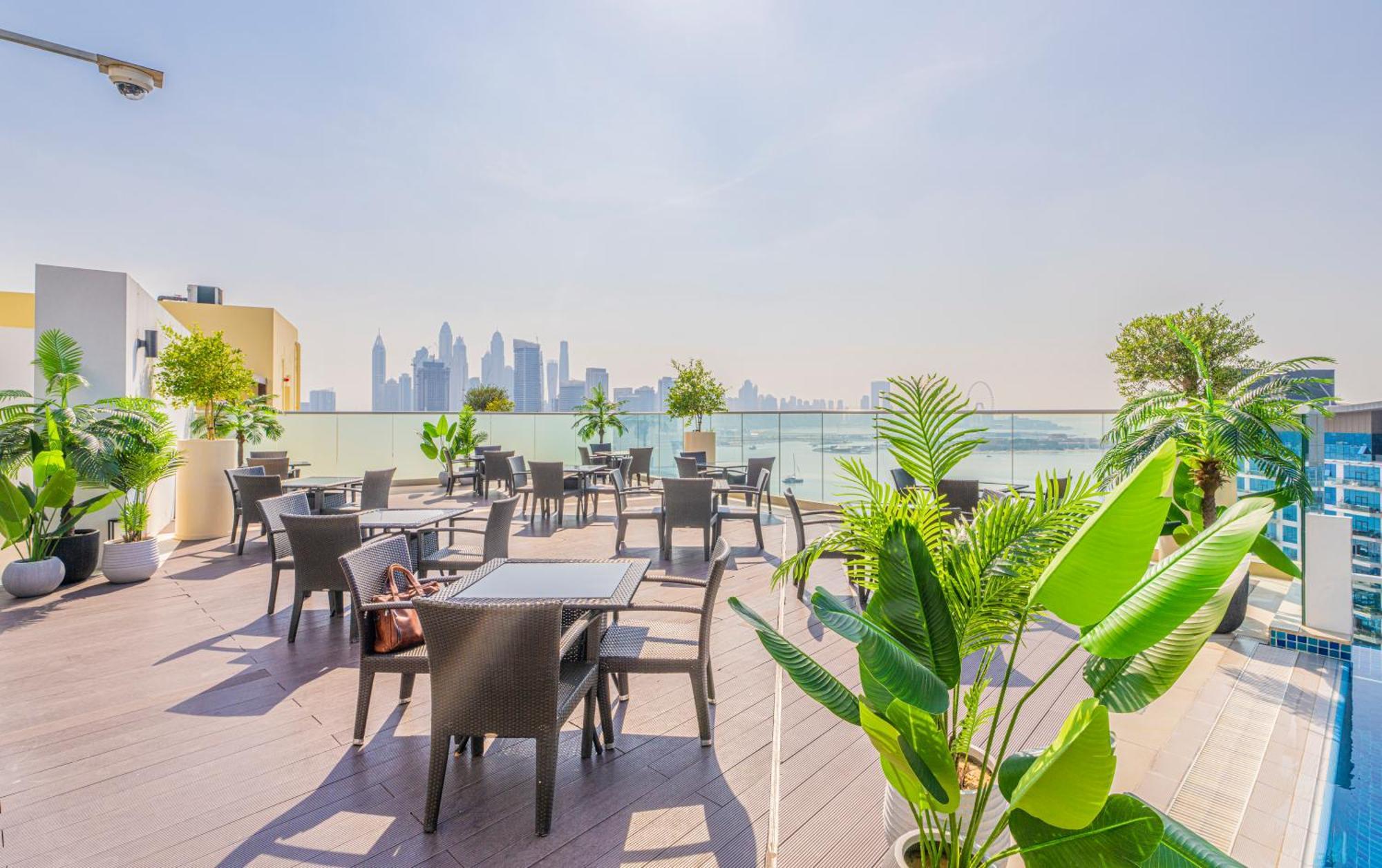 Studio With Pool And Private Beach Access On Palm Jumeirah Дубай Екстериор снимка