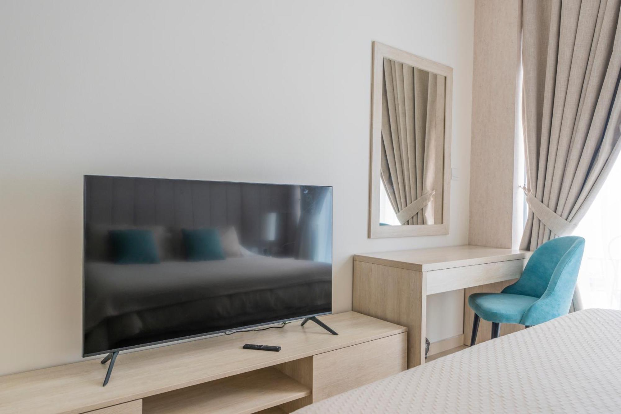 Studio With Pool And Private Beach Access On Palm Jumeirah Дубай Екстериор снимка